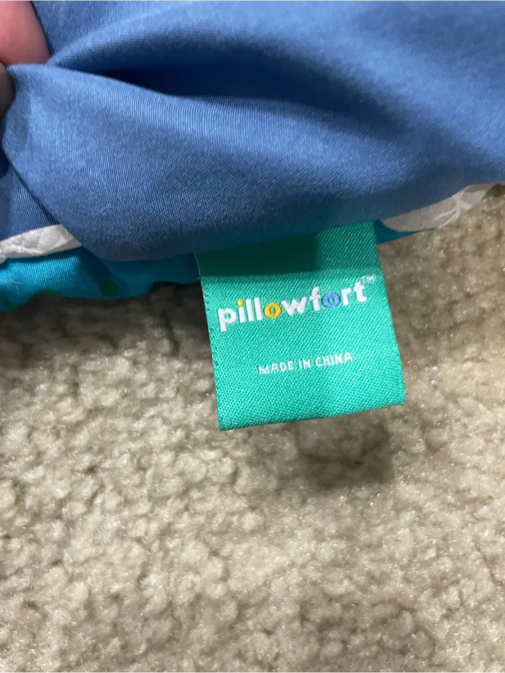 Kids Pillowfort twin comforter and pillow sham